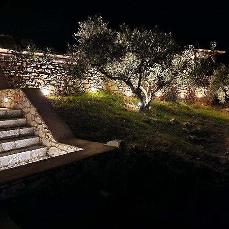 Focalion Castle Luxury Suites Pírgos Dhiroú 외부 사진