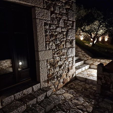 Focalion Castle Luxury Suites Pírgos Dhiroú 외부 사진
