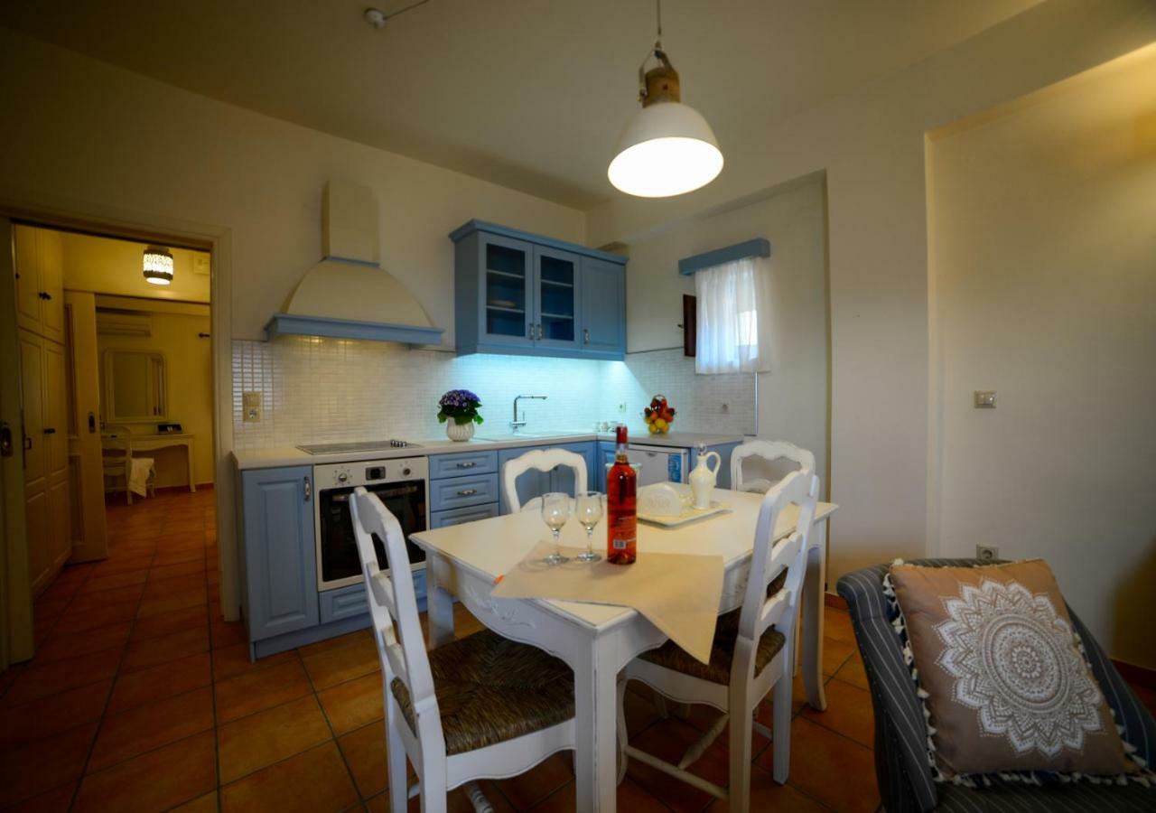 Focalion Castle Luxury Suites Pírgos Dhiroú 외부 사진