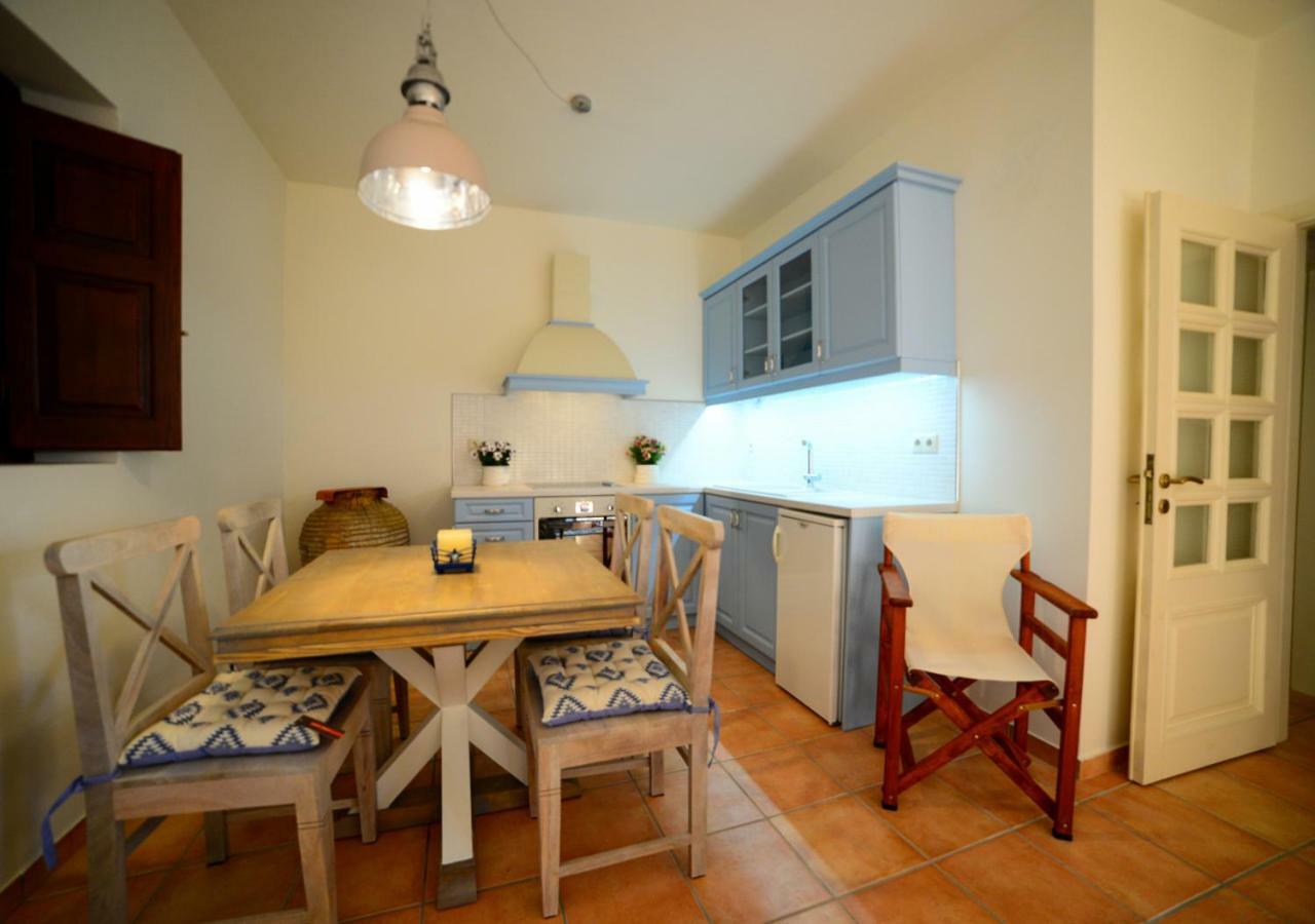 Focalion Castle Luxury Suites Pírgos Dhiroú 외부 사진