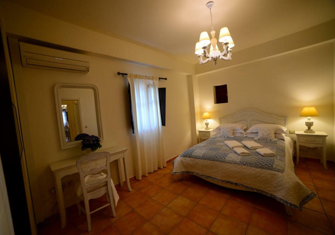 Focalion Castle Luxury Suites Pírgos Dhiroú 외부 사진